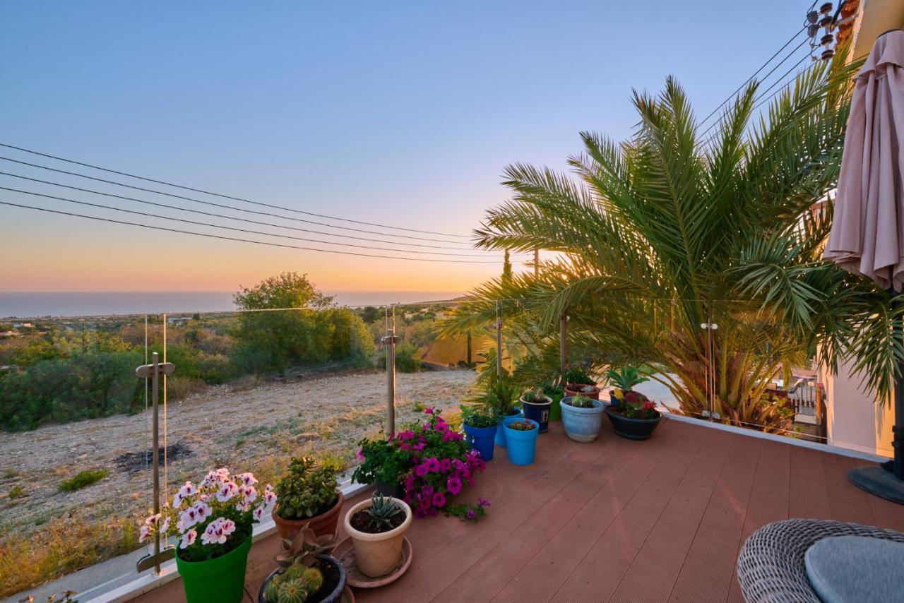 Villanelle Bed & Breakfast Welcomes Dog Lovers Only Tala Bagian luar foto