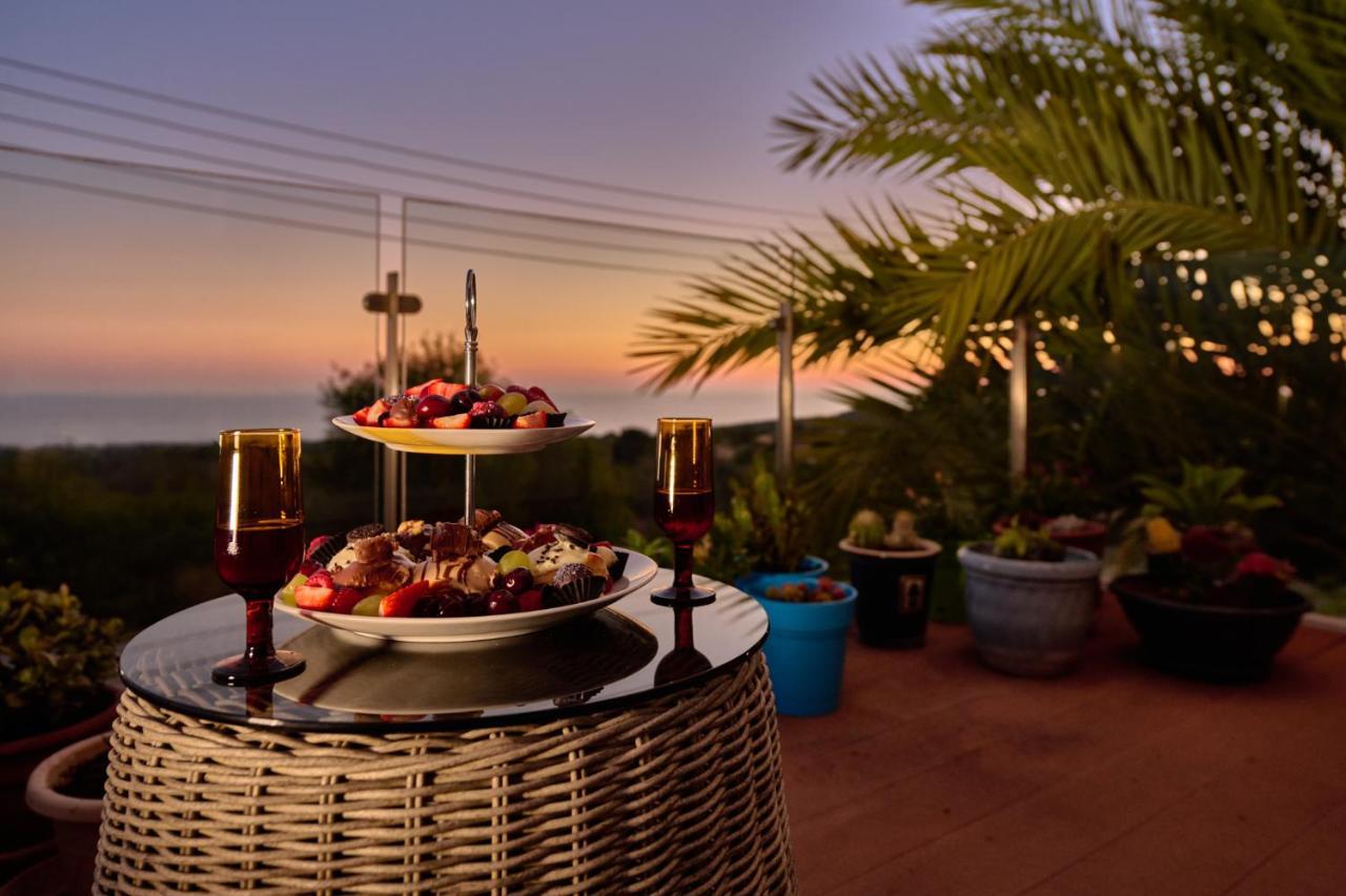 Villanelle Bed & Breakfast Welcomes Dog Lovers Only Tala Bagian luar foto